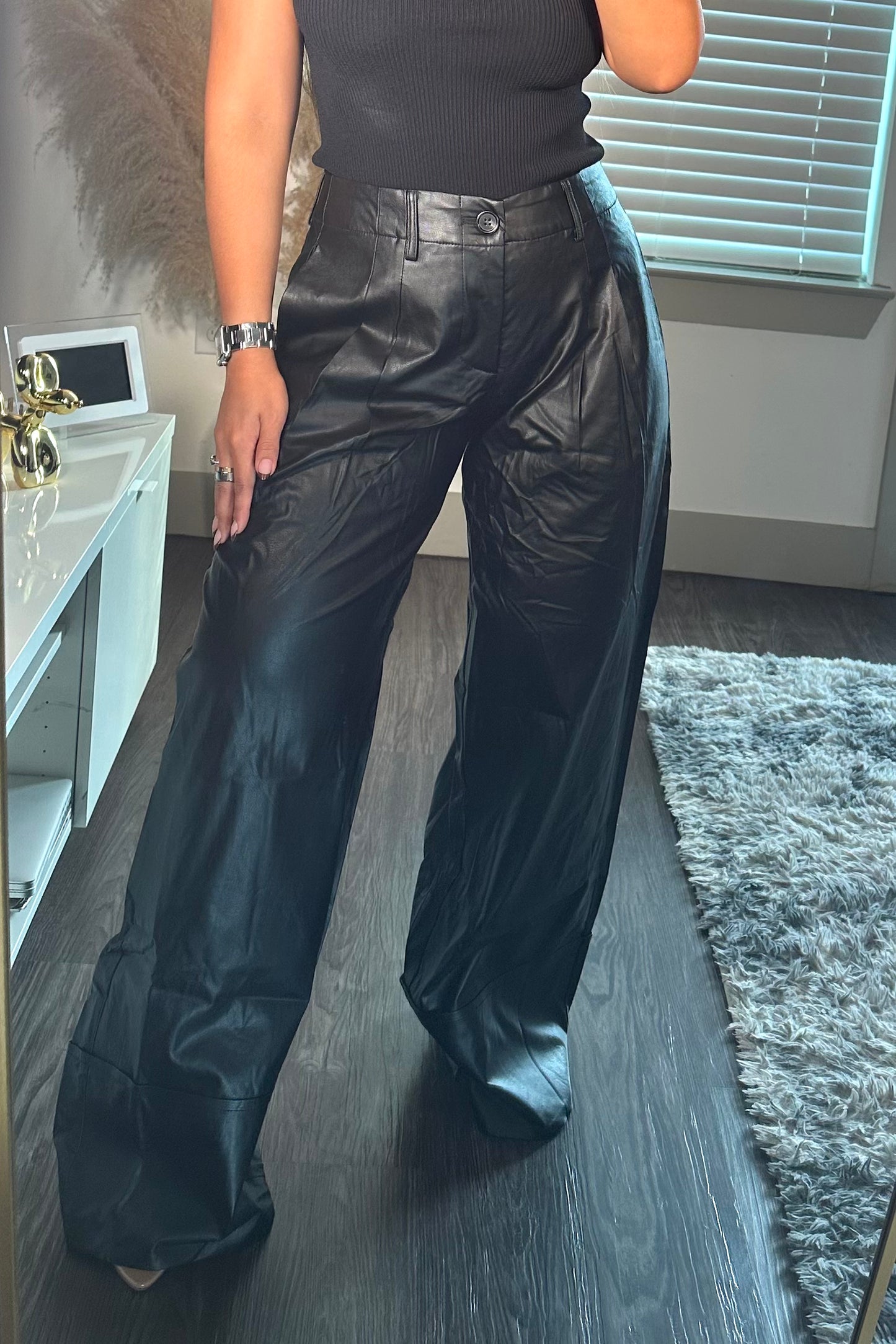 Wide leg letter pants