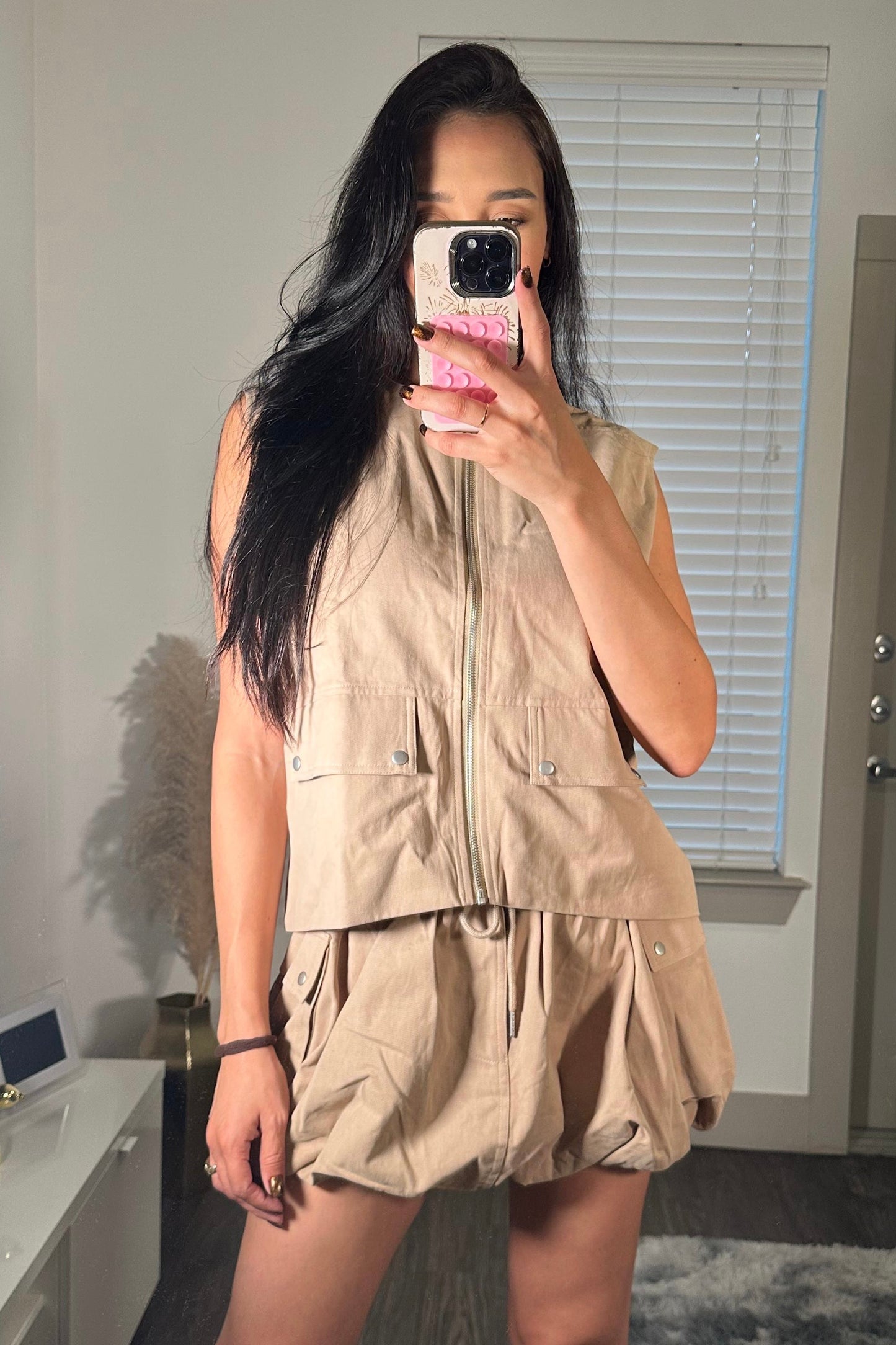Oversized Cargo Vest and bubble skirt khaki