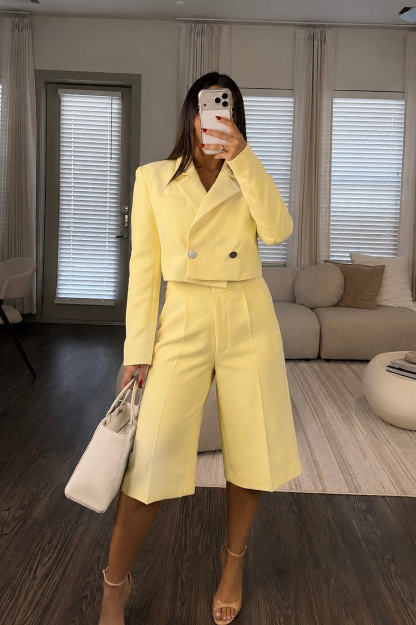 Blazer and berm set yellow