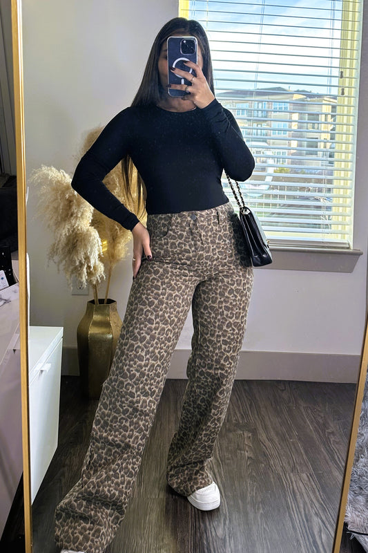 Wide leg animal print pant