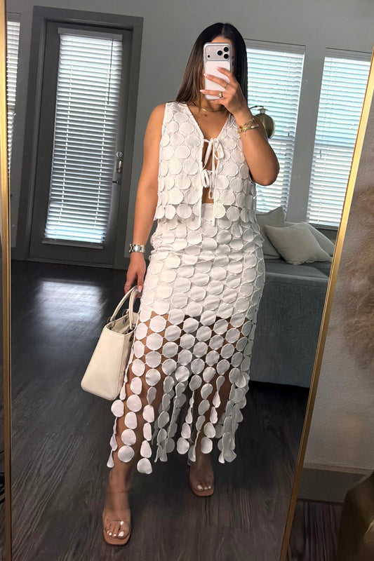 Round crochet ivory set