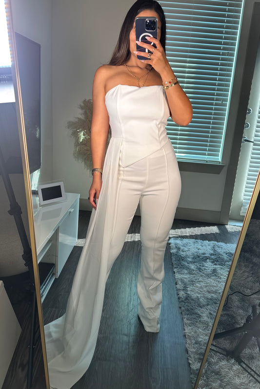 White asymetric maxi set