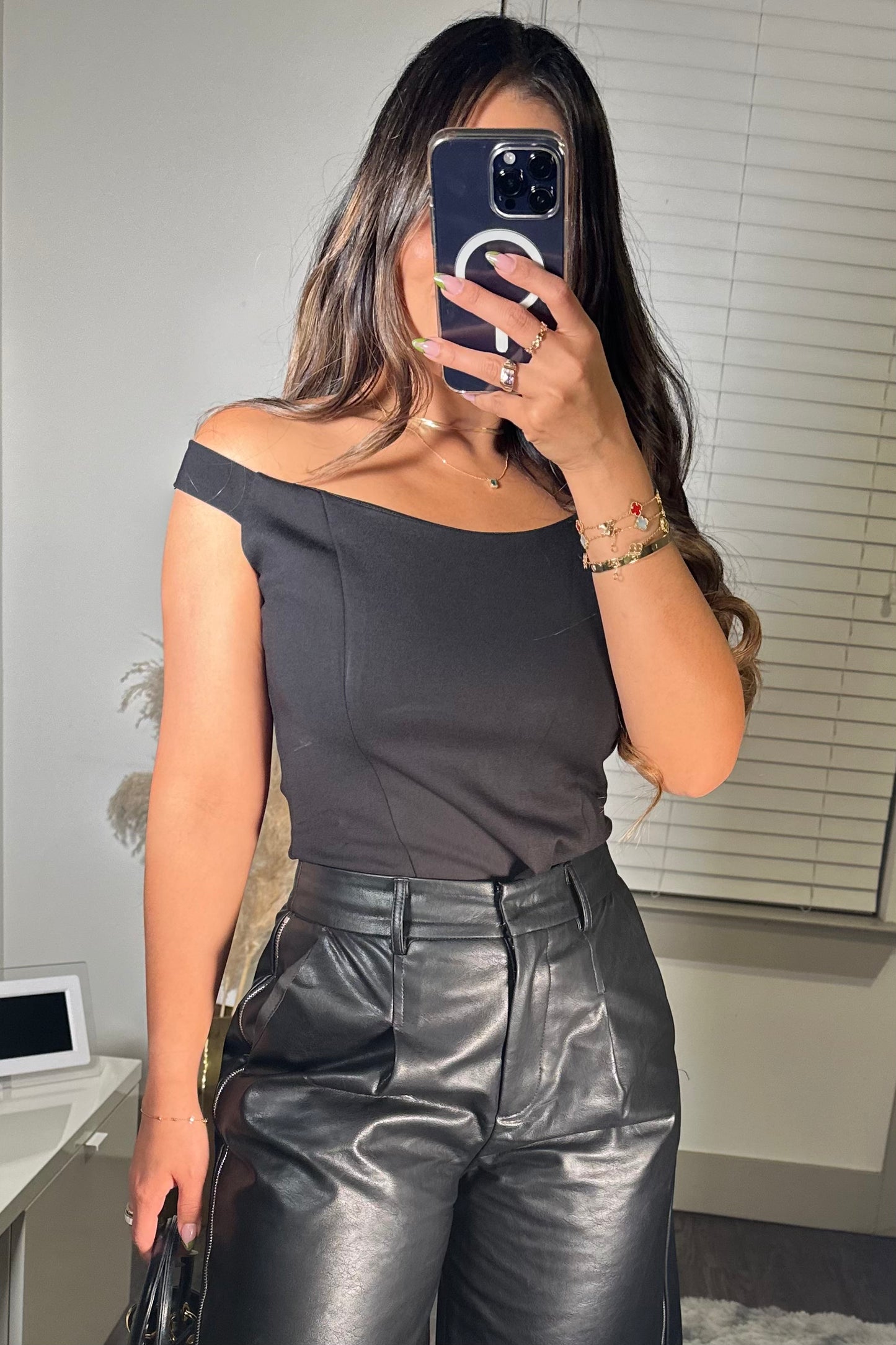 Off shoulder knit top Black